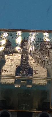 USED IDEC IDEC 521717C + IDEC SH3B-05C DEC RH3B-U RELAY