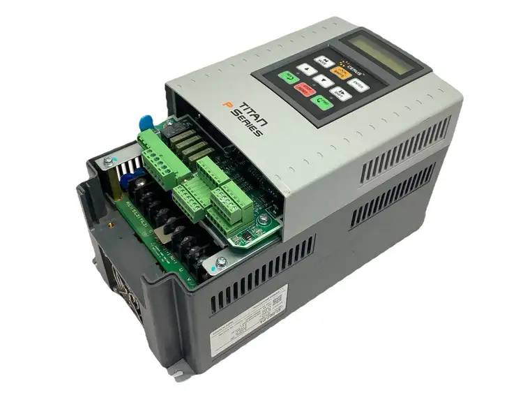 Used CERUS TITAN P SERIES AC DRIVE 3-PHASE 3HP 480V 9.6KVA Variable Speed Drives Michigan US | Maverick Industrial Sales #1090353