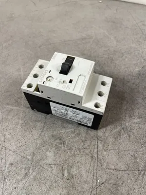 USED Siemens Siemens 3RV1 3RV1011-0GA10