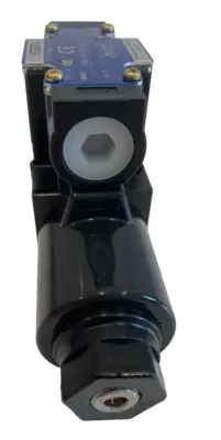NEW YUKEN DSG-01-3C9-D24-70 DIRECTIONAL VALVE DSG013C9D24 70