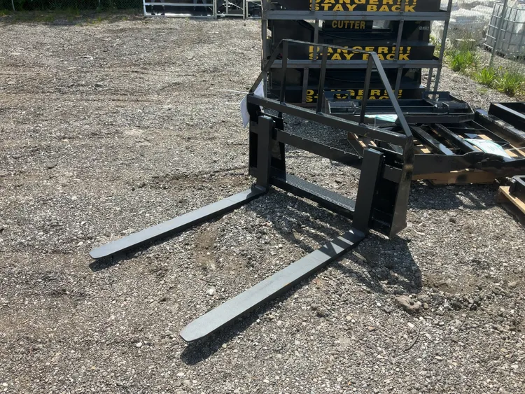 Used AGT SAII100 SKID STEER FORK ATTACHMENT Pallet Forks Michigan US | Miedema Asset Management Group #1342482