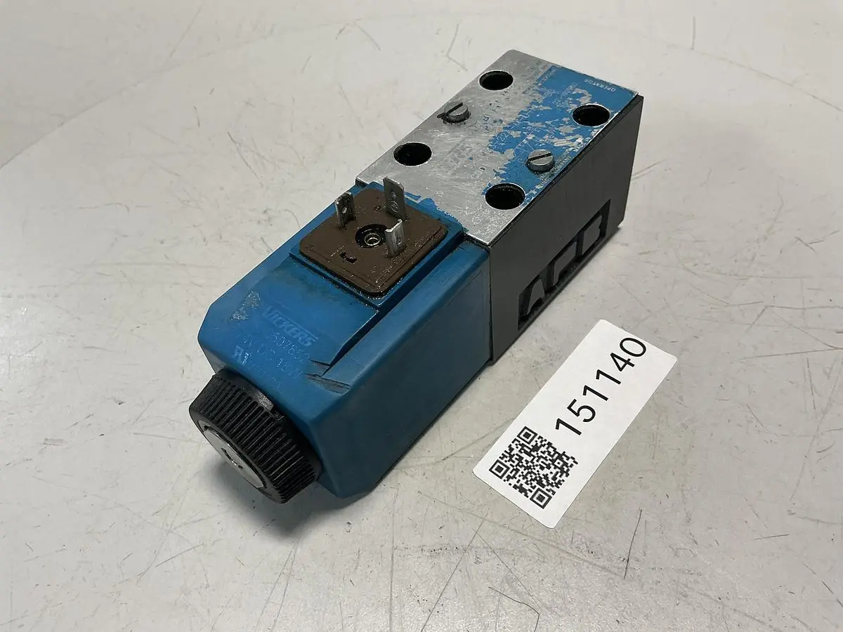 USED VICKERS DG4V-3-22A-M-U-HL-7-60