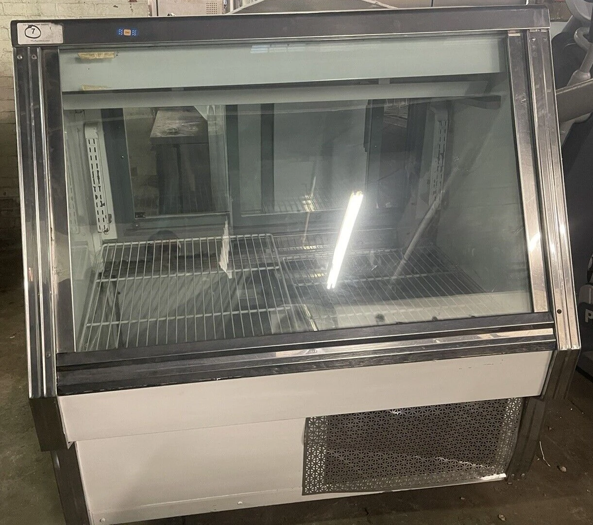 174-0074 52” Commercial Glass Self Contained Full Service Bakery Case