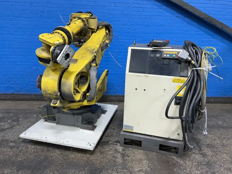 Used 2003 FANUC R2000IA 200FO Robots Ohio US | HGR 24 #1520049