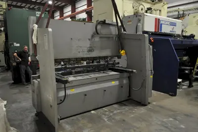 USED AMADA FAB-100 D / FBD-1030