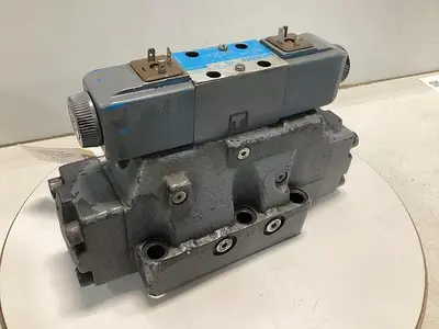 USED VICKERS DG4V-3-6C-M-U-HL7-60-B13