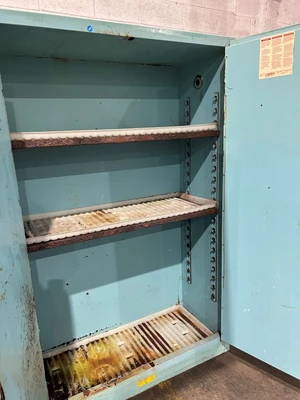 JUSTRITE 2-DOOR ACID STORAGE CABINET