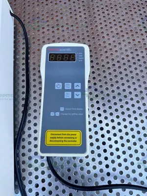 Used THERMO MAXQ 2000 BENCHTOP CO2 RESISTANT SHAKER 88881101 W/ THERMO CONTROLLER Shakers California US | Equipment Lab #1302397