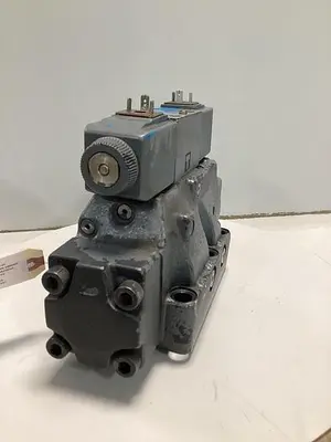 USED VICKERS DG4V-3-6C-M-U-HL7-60-B13