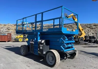 USED 2018 GENIE GS-4390