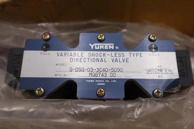 NEW Yuken D-DSG-03-3C40-5090 Hydraulic Solenoid Valve STOCK 2556-C