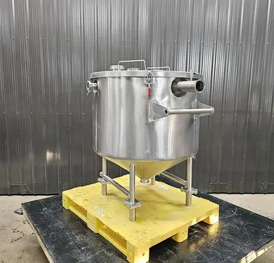 Used 100 Gallon Tank, Stainless Steel, Insulated 🔴 Liquidation Sale – All Offers Considered
