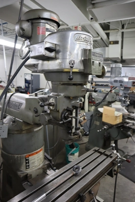 Used BRIDGEPORT SERIES I Vertical Mills Minnesota US | Machinesused.com #1368580