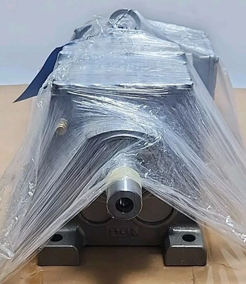 NEW SEW-EURODRIVE R47 DRS71S4/AL