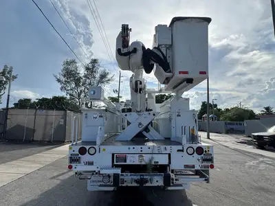 Used 2018 ALTEC AA55E MH Bucket (boom) trucks Florida US | Truck and Van Outlet #1509192