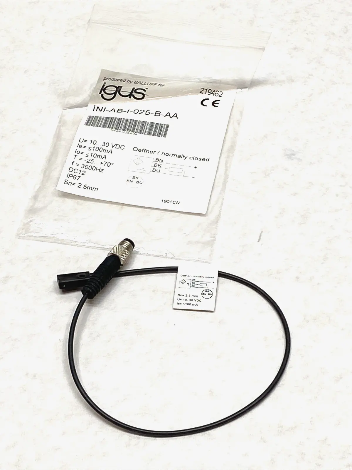 USED IGUS PROXIMITY SWITCH PNP NC M8 PLUG IP67 10-30VDC