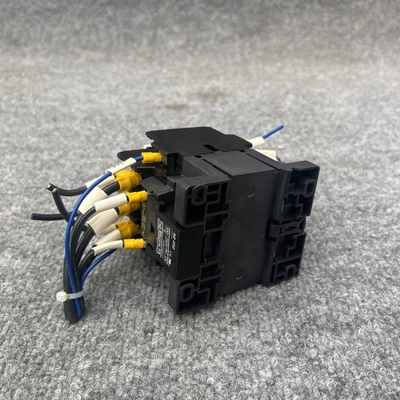 Used Fuji Electric Fuji Electric SC-N1 SC25BAA 30A PLC Contactors California US | Davliegogo LLC #1705322