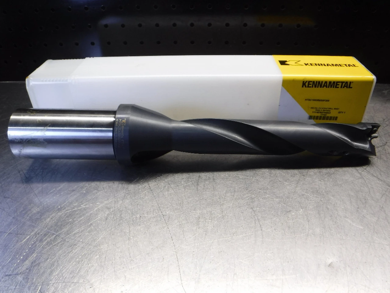 Kennametal 1.563" Indexable Drill 1.95" Shank HTSC1563R5SSF200 (LOC1535)