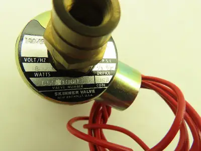 Honeywell Skinner C5DM1060 Solenoid Valve 3-Way (NO) 120V 60 PSI 1/8" NPT