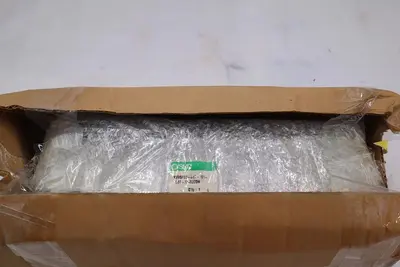 SMC NVV5FS3-01T-101-03T-70402CDN NEW IN BOX STOCK S-304