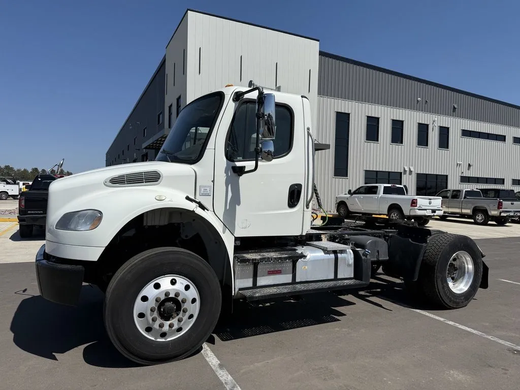 Used 2016 FREIGHTLINER BUSINESS CLASS Conventional trucks Minnesota US | Carco Truck & Equipment #1514100