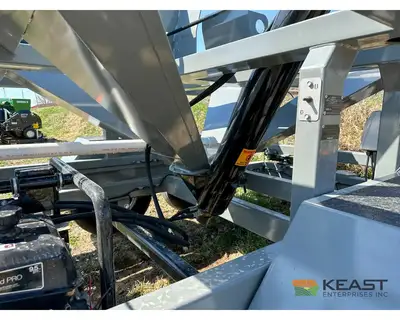 Used TRAVIS _UNKNOWN_ Seed Tenders Iowa US | Keast Enterprises #1360482