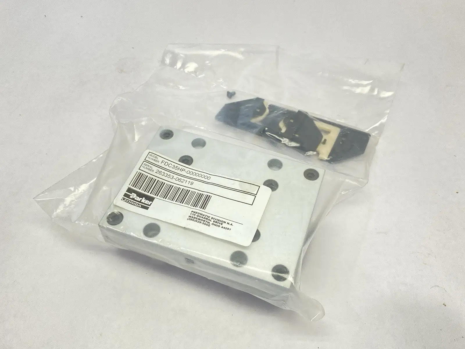 New | in-Stock Parker Roller Guide Cassette GDL Size 35 Double Rail HP Linear Guides Michigan US | Maverick Industrial Sales #1395248