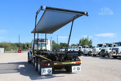 New | in-Stock 2027 PETERBILT 548 Rolloff Trucks Texas US | Roll Off Truck World #1492018