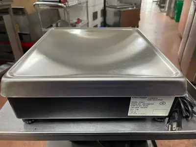 Used Avery Berkel Used Avery Berkel 6720-7 POS Retail Bench Scale 15 x 005lb Food Scales Illinois US | Falcon Restaurant Supply #1375864