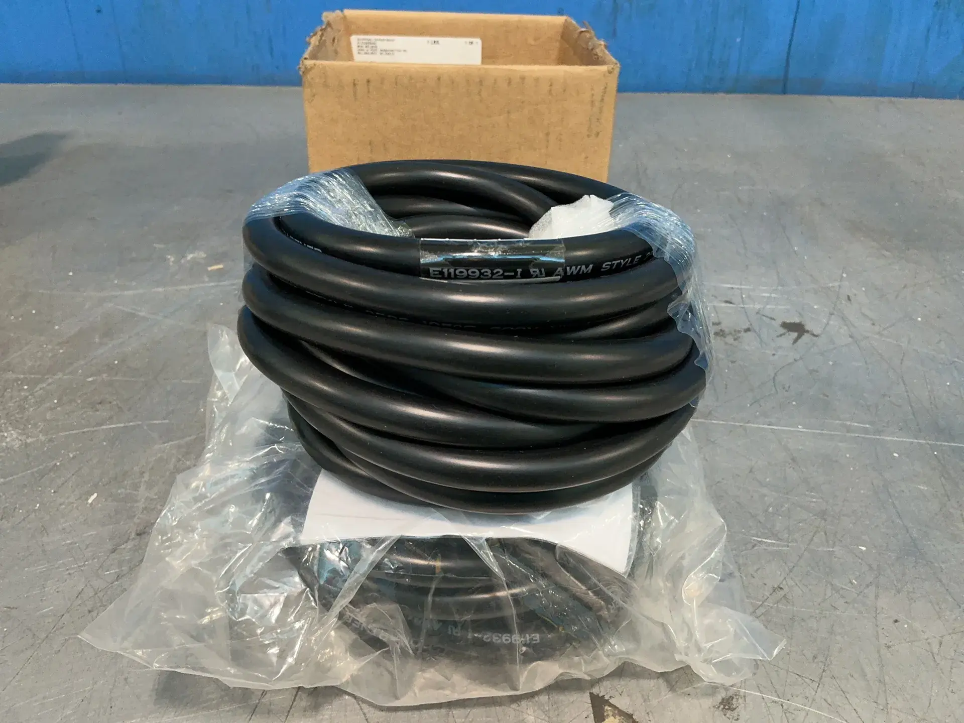 Used ALLENBRADLEY 2090CTFBMADF16A05 Cable & Wire Ohio US | HGR 24 #1545351