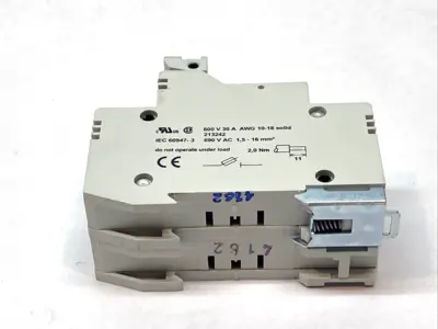 Used Siemens 2-Pole Fuse Holder, 10 x 38, 32A, 3.0W, 690V Fuse Accessories Michigan US | Maverick Industrial Sales #1389774