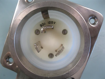 NEW Leviton SS303
