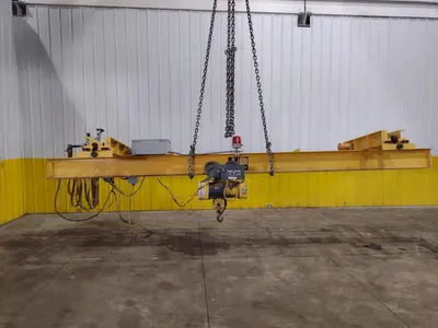 3 TON X 17’ F&G / LOAD LIFTER UNDER-SLUNG POWERED CRANE: STOCK #22971