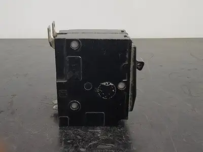 USED SQUARE D QOB230