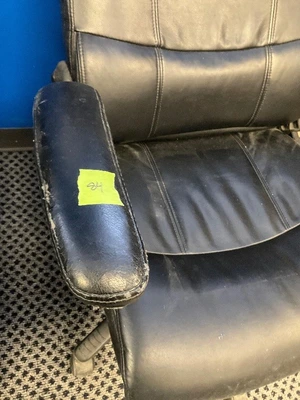 Vinyl adjustable office chair