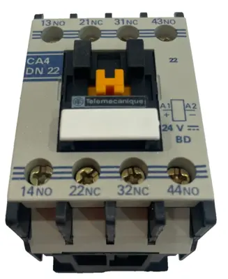 NEW TELEMECANIQUE CA4DN22BD CONTROL RELAY 24V 023075