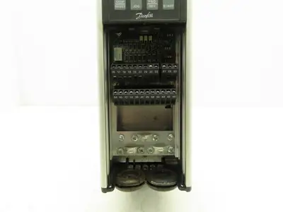 Danfoss VLT 5005 Variable Speed AC Drive 4Hp 380-440v 460-500V 3PH 0-1000Hz