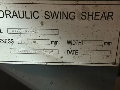 Carter Model QC12K-6 x 3200 Hydraulic Powered Guillotine