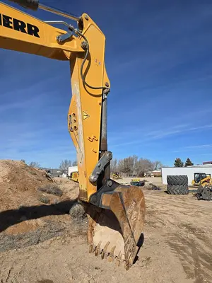 Used 2019 LIEBHERR R924 LC Crawler Excavators Utah US | Berry Machinery #910866