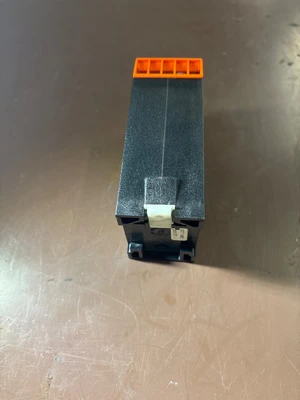 Used DOLD & SÖHNE BA9040.11/301/60 Relays & Switches Illinois US | Aucto #1328683
