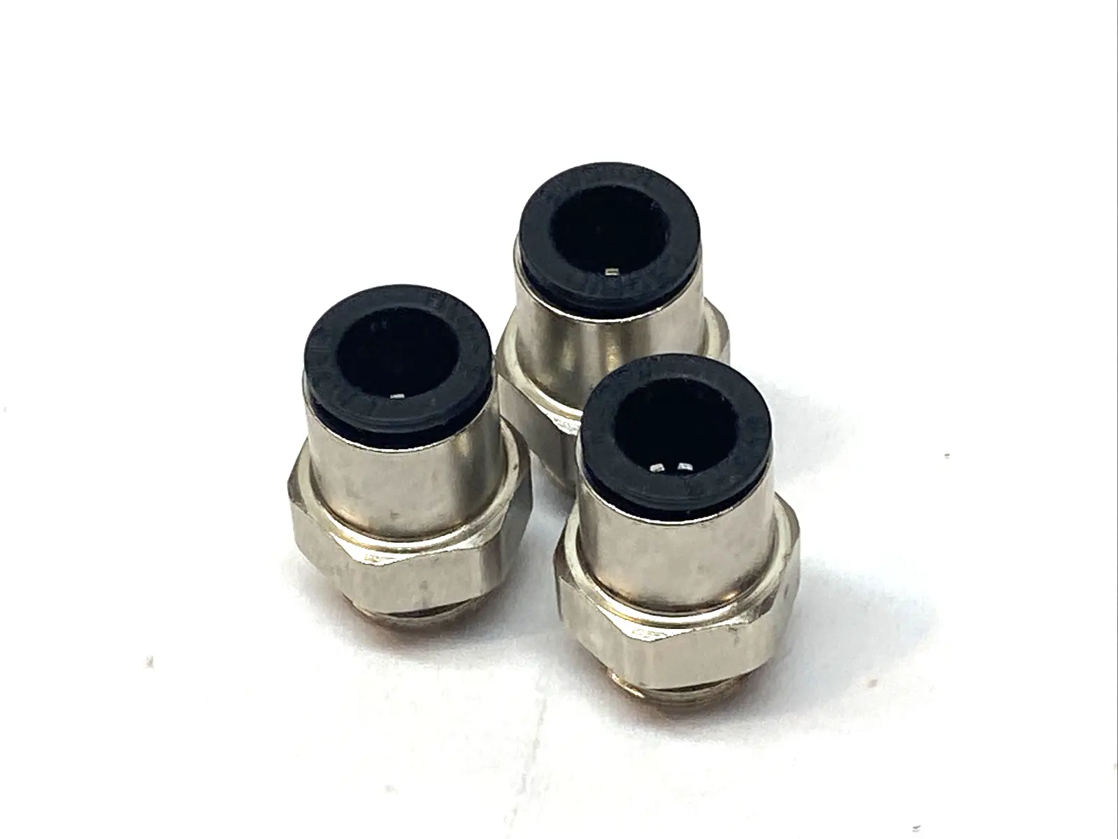 New | in-Stock Legris Push to Connect Male Connector 1/4" NPT 8mm Tube Dia. LOT OF 3 Parts (Hydraulics and Pneumatics) Michigan US | Maverick Industrial Sales #1391677
