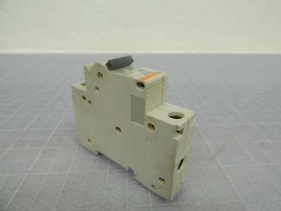 Used MERLIN GERIN _UNKNOWN_ Circuit Breakers Texas US | OCO Industrial #1675438