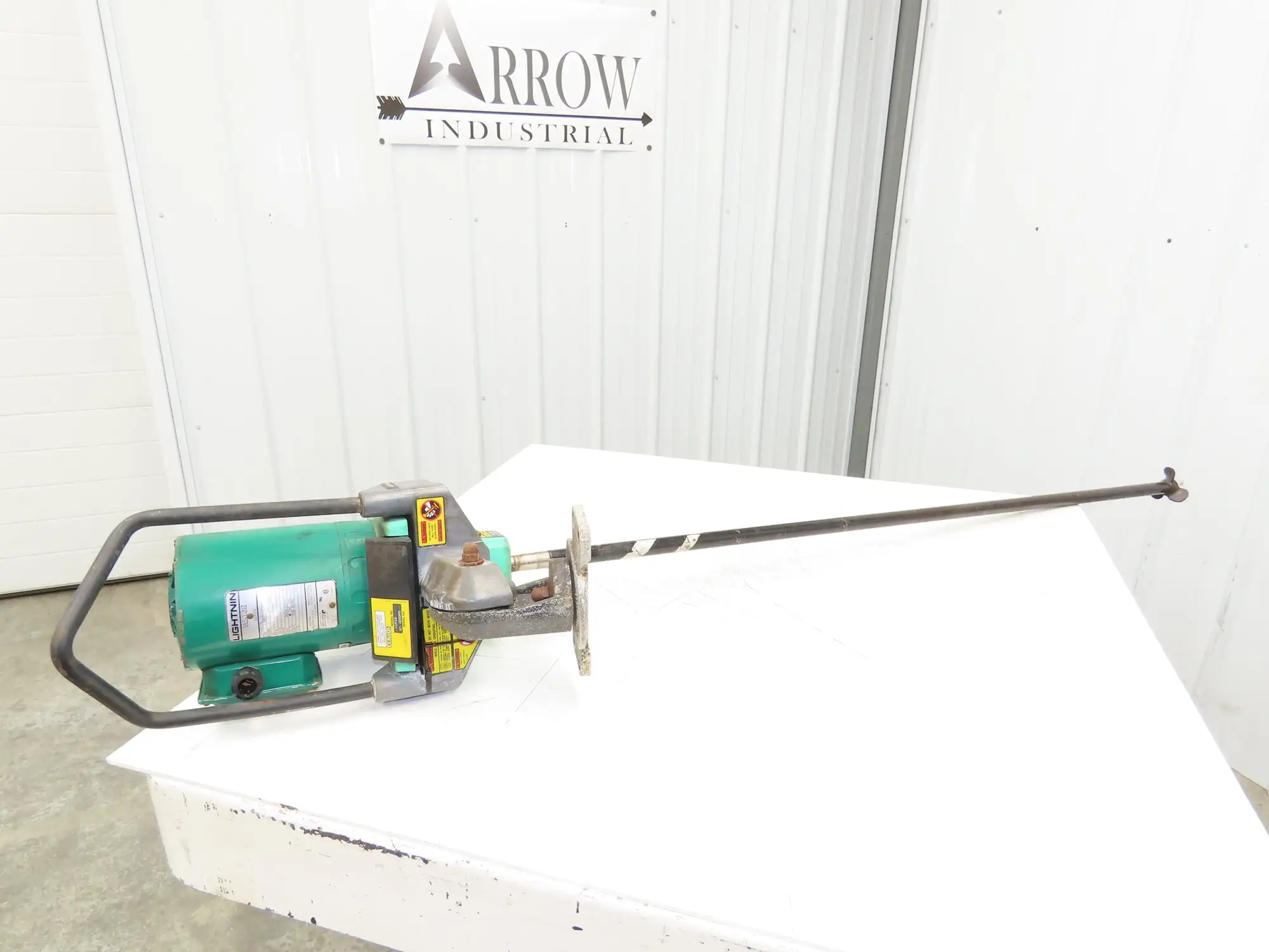Lightnin Vektor V1P18 Clamp Tank Mixer Agitator 3.5"x 61" Impeller .25Hp 3PH