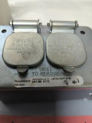 New | in-Stock THOMAS & BETTS 8773 Miscellaneous Equipment (Electrical & Power) Ohio US | Surplus Asset Holdings #1210131