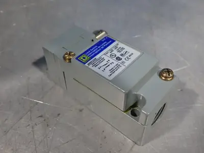 NEW SQUARE D 9007C54F