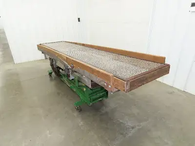 Used CARDWELL _UNKNOWN_ Vibratory Conveyors Indiana US | Arrow Industrial #1368025