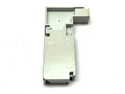 VVQ1000-10A-1 | SMC  Blanking Plate LOT OF 3 - Used