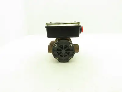 UFM WP2GLM-4U-A1WL-1.5D Flow Meter Monitor 1/2" NPT Port 2 GPM 3 Wire Switch
