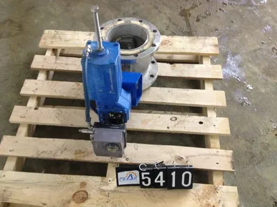 Neles Jamesbury  8"-150 V-Ball Control Valve