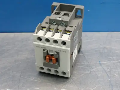 New | in-Stock CARLO GAVAZZI CC18/4 A120 PLC Contactors | HGR 24 #754225